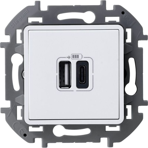 Устройство зарядное Inspiria с 2-мя USB разьемами A и C 240В/5В 3000мА бел. IEK 673760