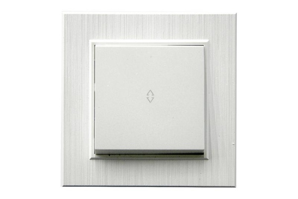 Выключатель проходной 1-клав. Karea LINE STAR жемчуж. Makel 86100005